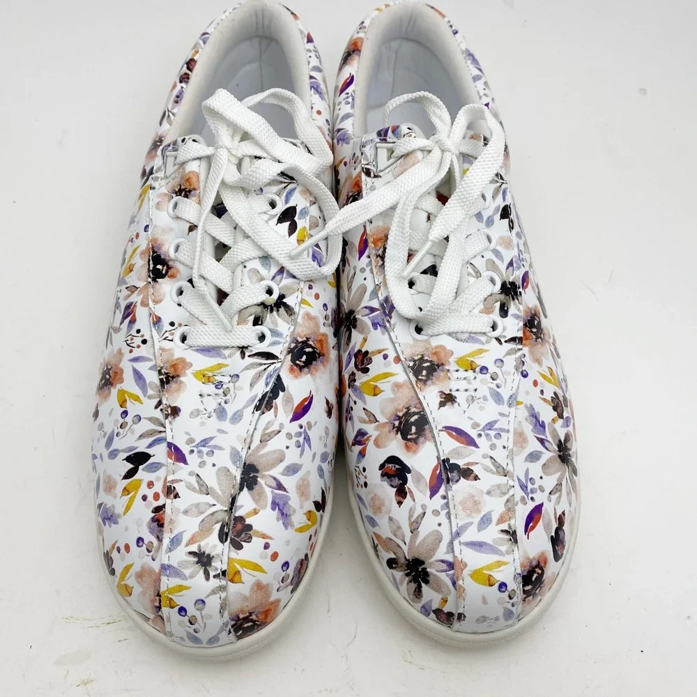 Easy Spirit AP1 White Floral Leather Lace Up Walking Sneakers Womens 11M NWOB